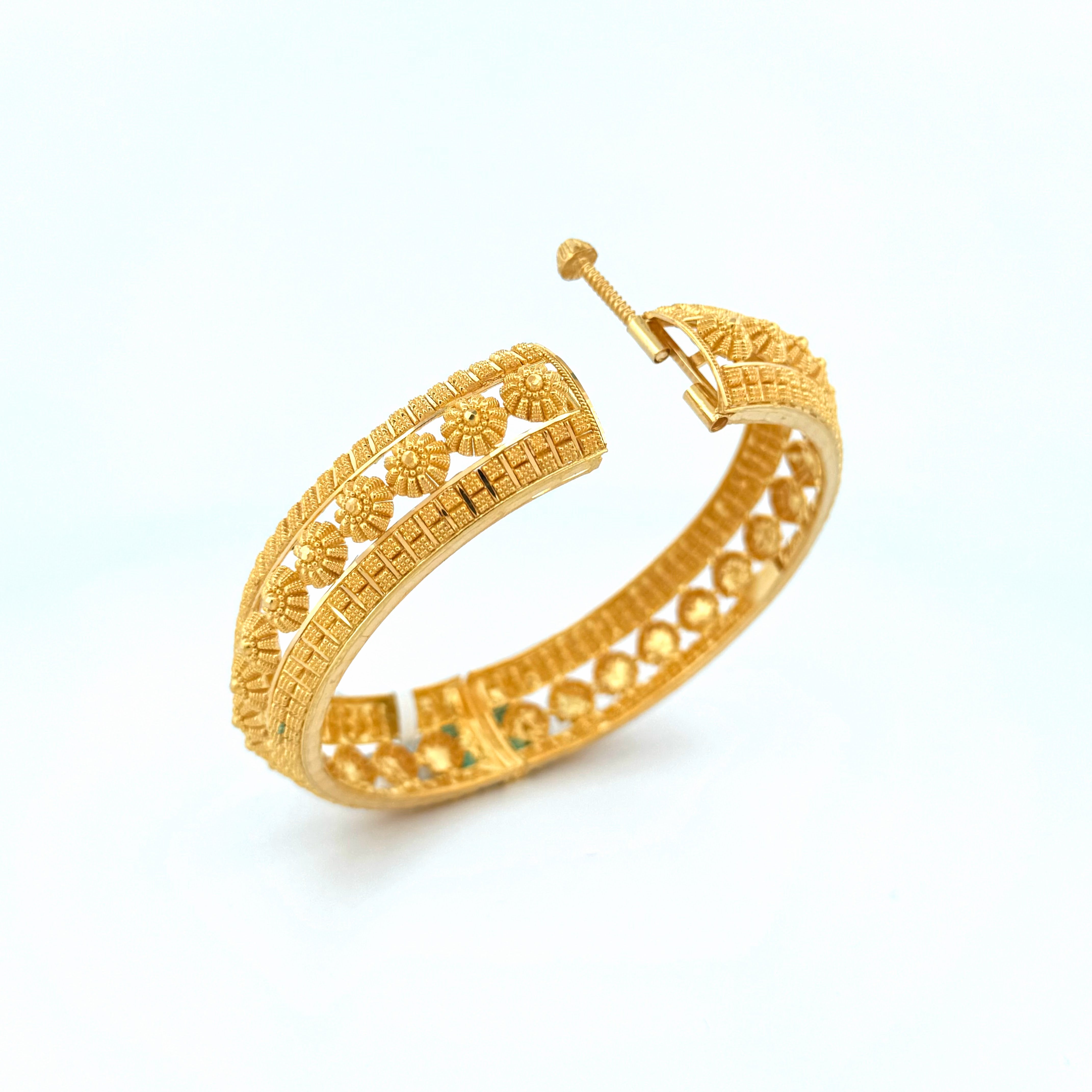 22K Gold Bangle 31.22g_2