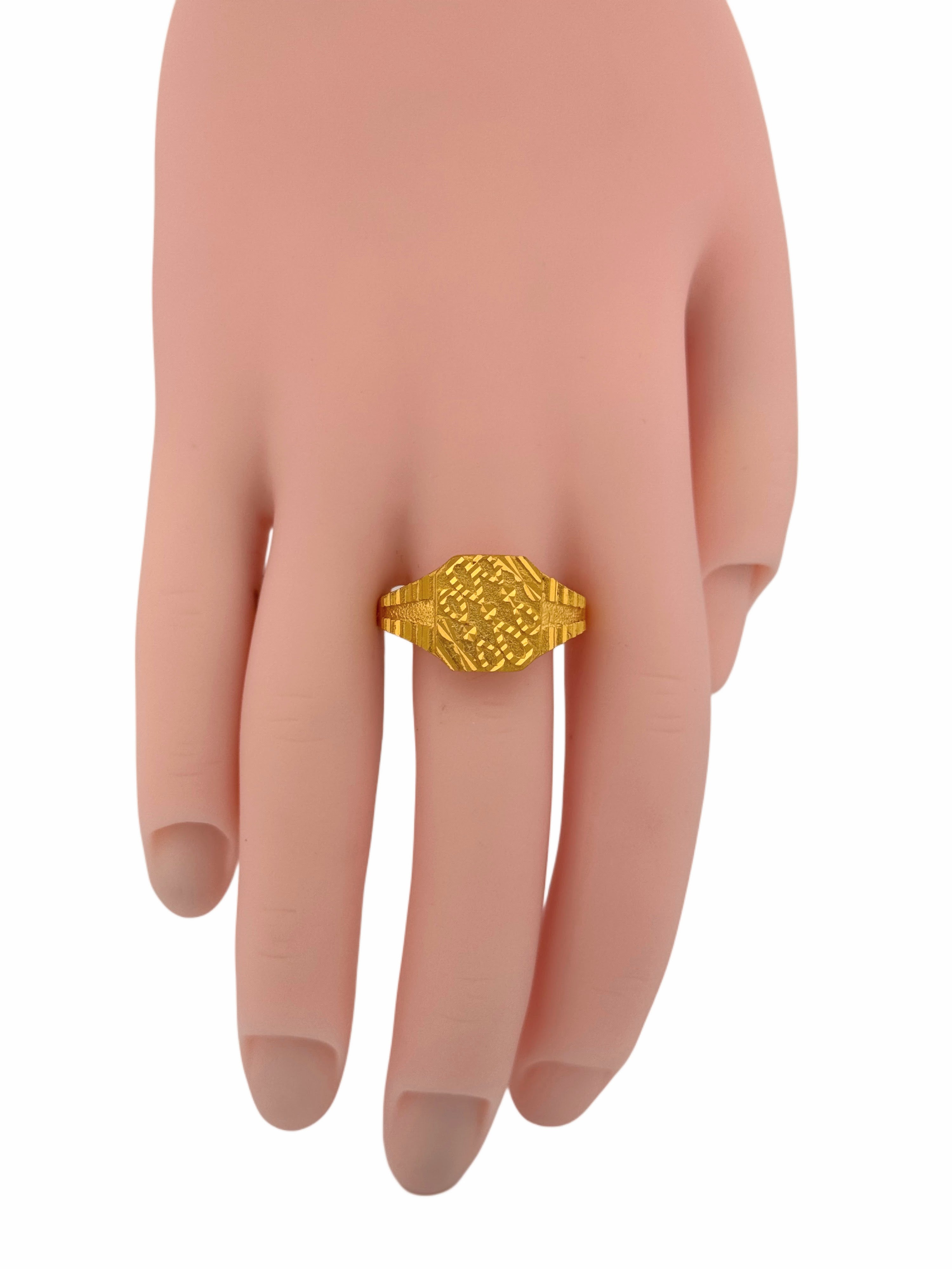 22K Gold Ring 4.25g